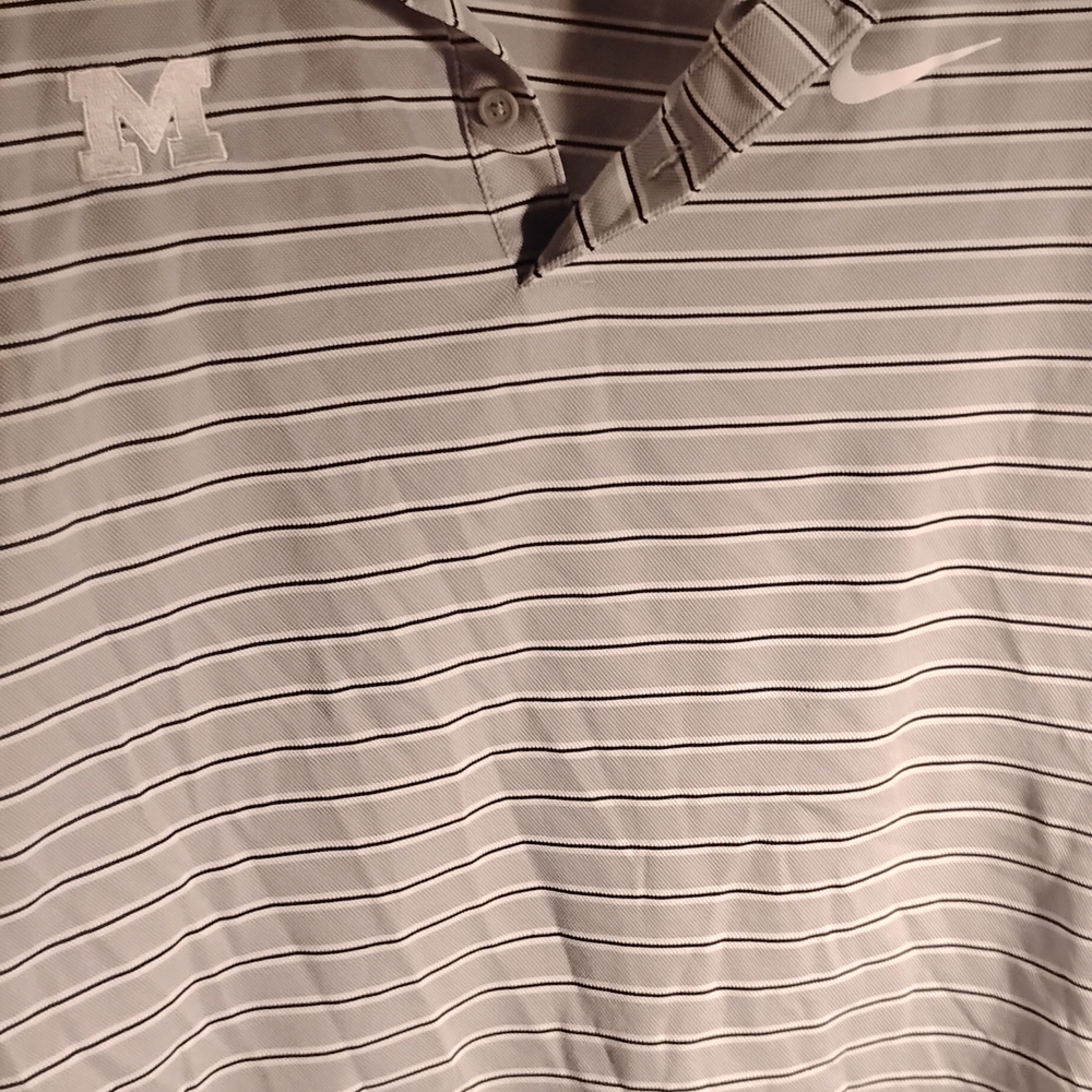 Nike Men's Gray Striped Polo Shirt